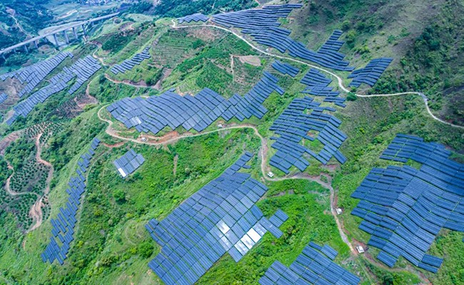 鈣鈦礦太陽能電池在光伏行業(yè)聲名鵲起，鈣鈦礦光伏技術(shù)未來可期！