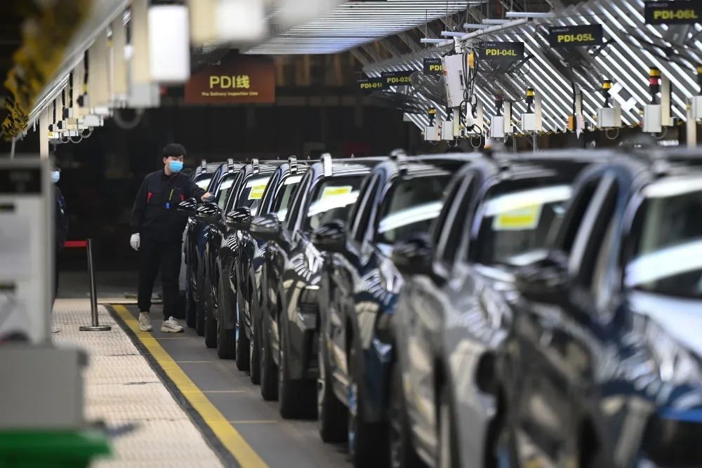 我國新能源汽車進入全面市場化拓展期，利好政策不斷出臺！